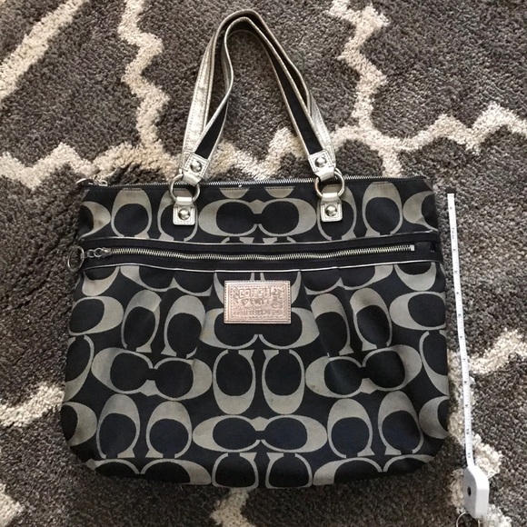 Coach Handbags - Authentic Coach Poppy Tote Purse Pre-Loved